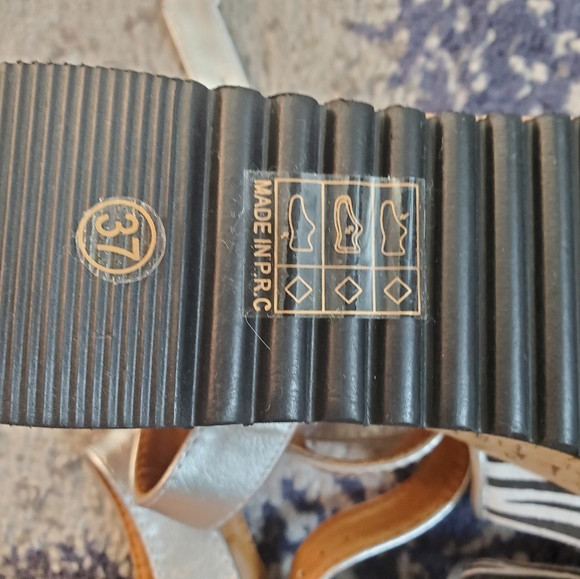 NWOT Zebra print cork sandals - Picture 7 of 7